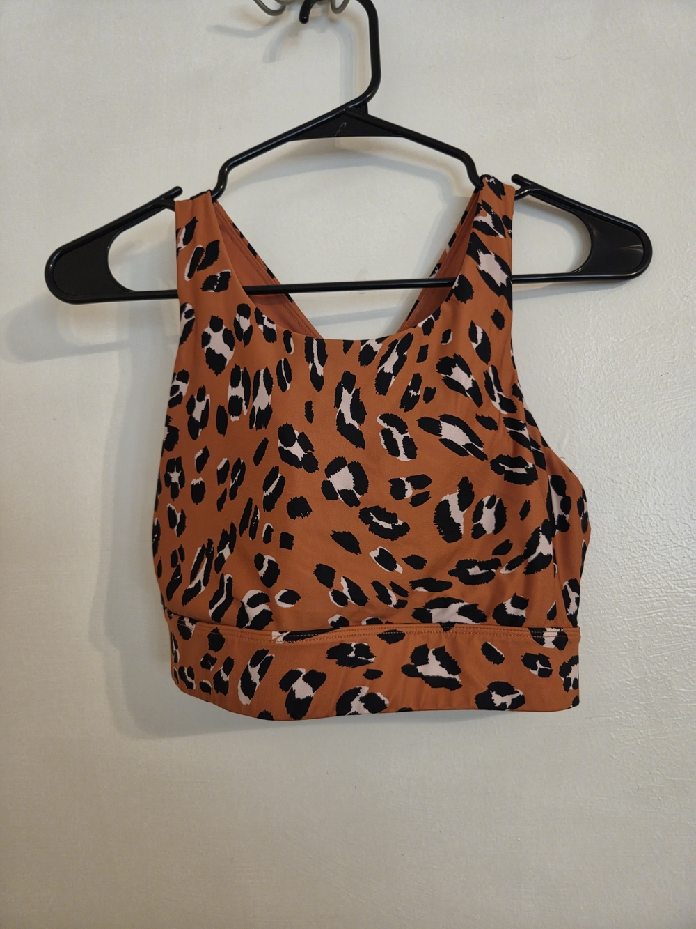 Fabletics Rust Leopard Print Sports Bra - Picture 1 of 2